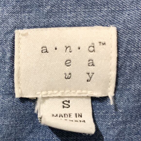 A New Day Shirt Small S Blue Button-Up Long Sleeves Chest Pocket 100%‎ Lyocell - Picture 4 of 10
